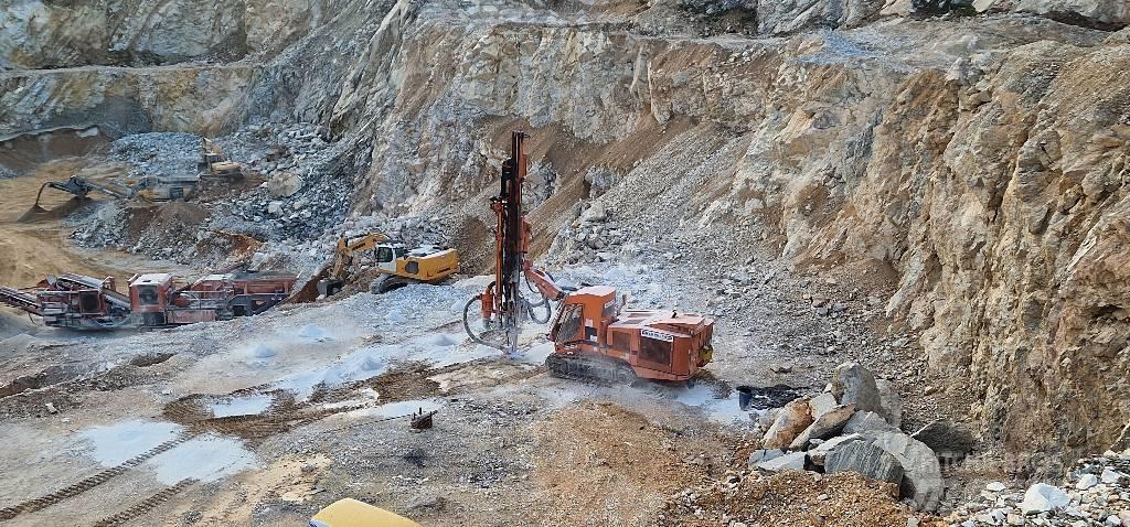 Tamrock PANTERA 800 Surface drill rigs