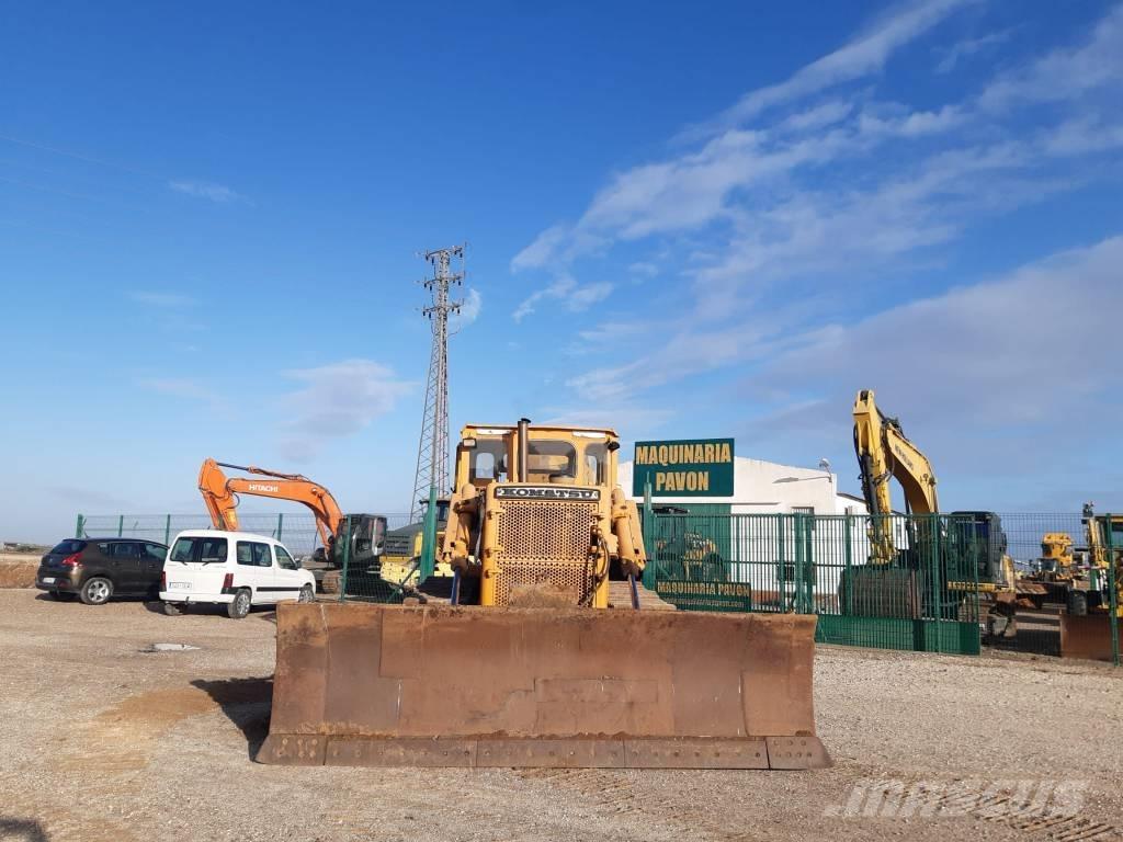 Komatsu D 85 E-12 Crawler dozers
