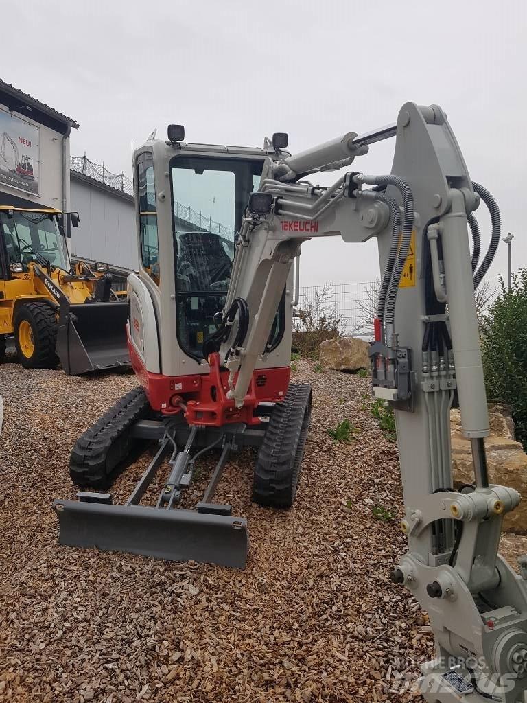 Takeuchi TB225 Mini excavators < 7t (Mini diggers)