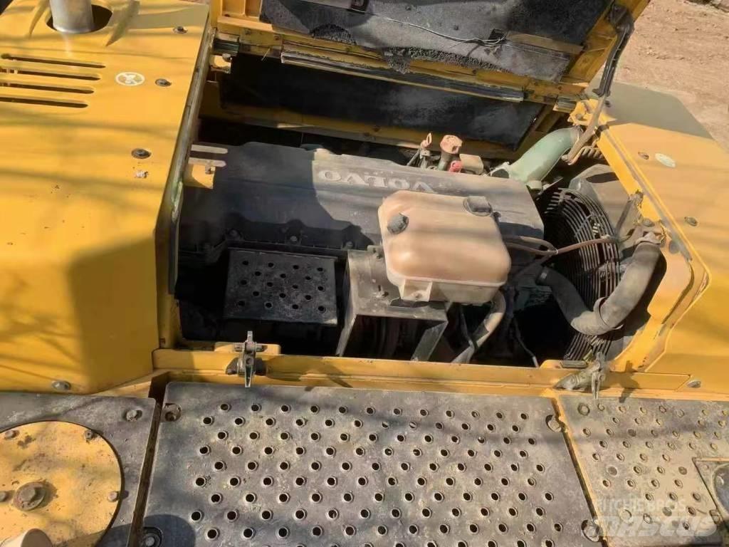 Volvo EC 380 Crawler excavators