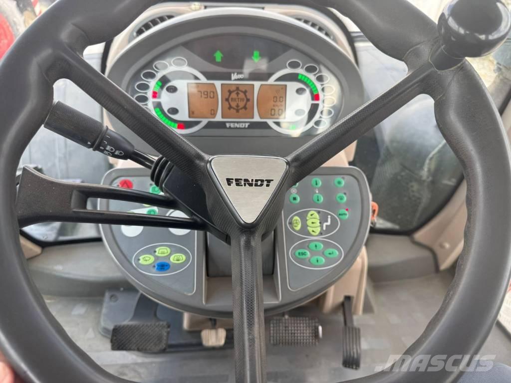 Fendt 939 Vario Tractors