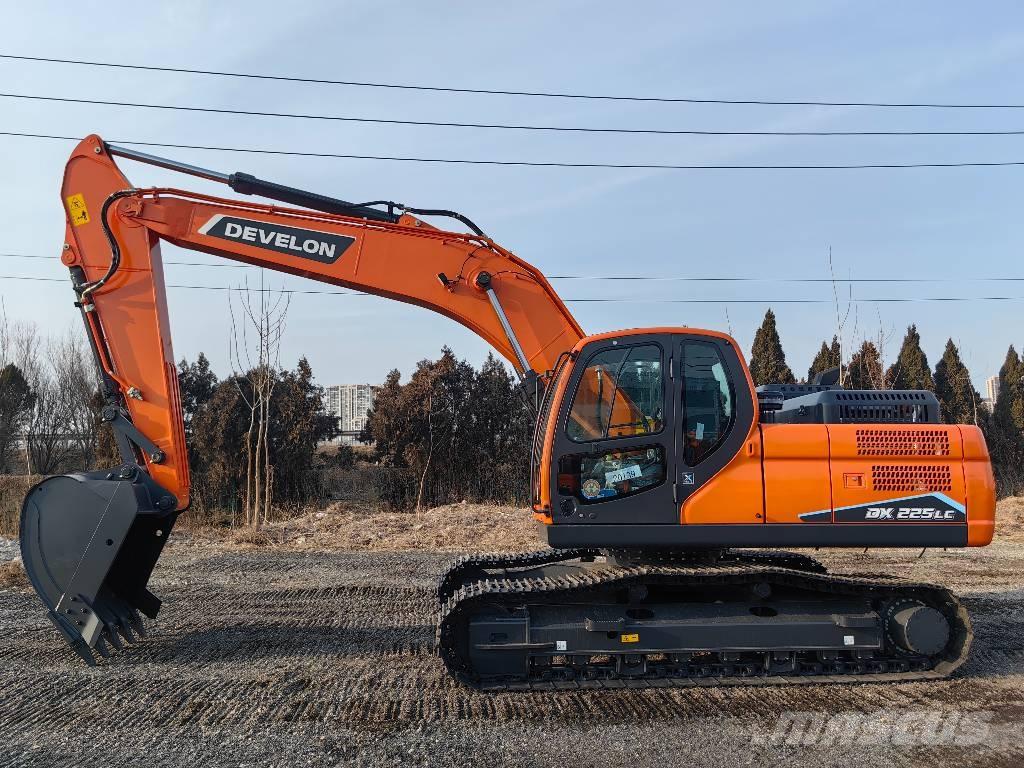 Doosan DX225 Crawler excavators