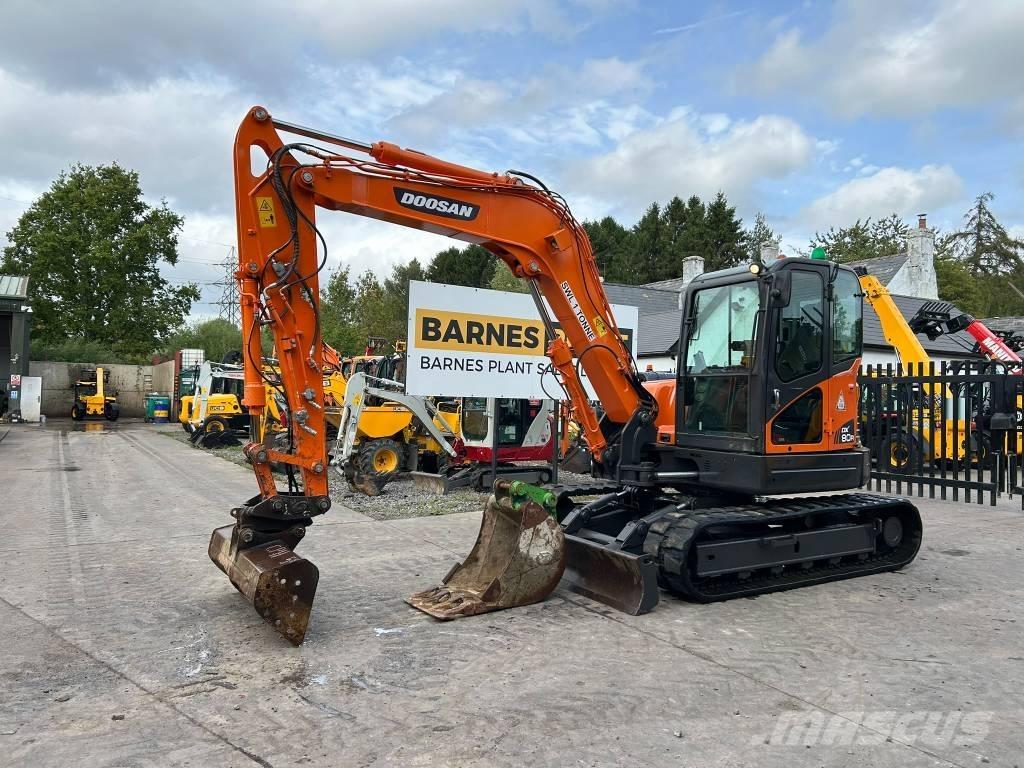 Doosan DX 80 R Midi excavators  7t - 12t