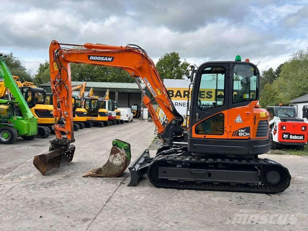 Doosan DX 80 R Midi excavators  7t - 12t