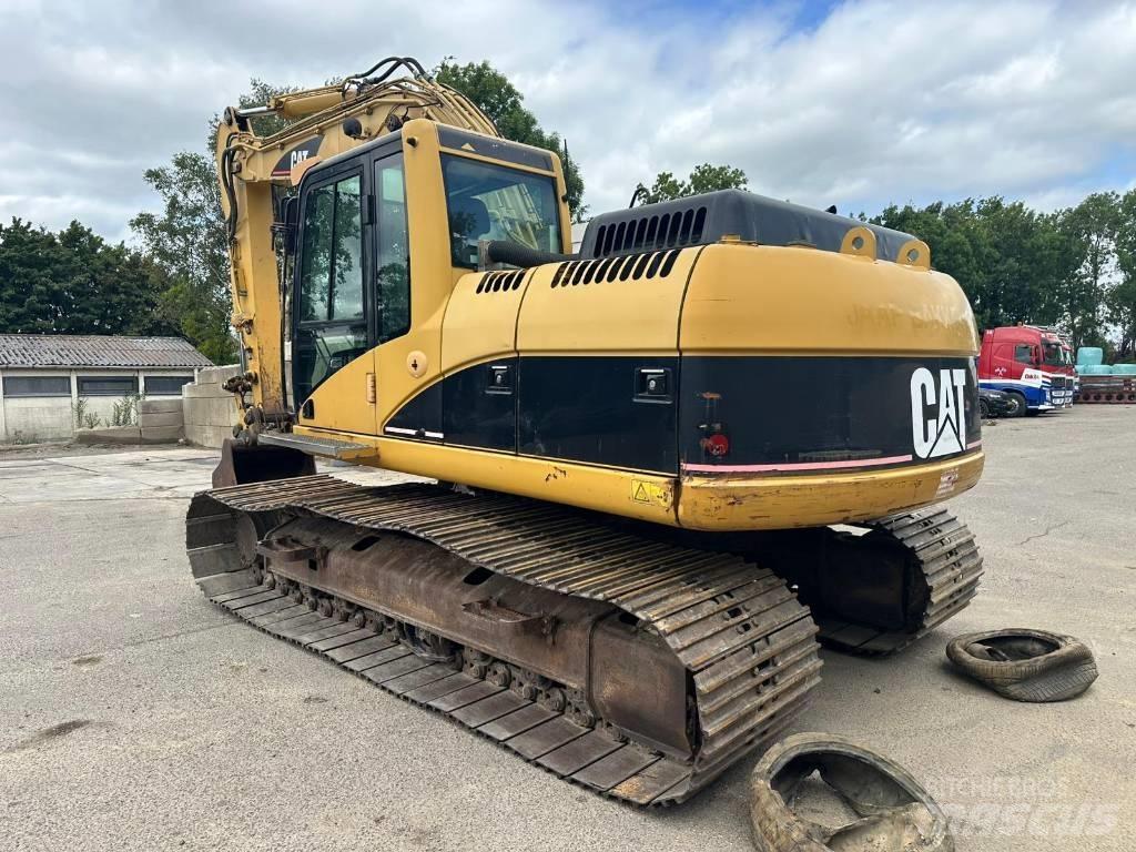 CAT 318 C L Crawler excavators
