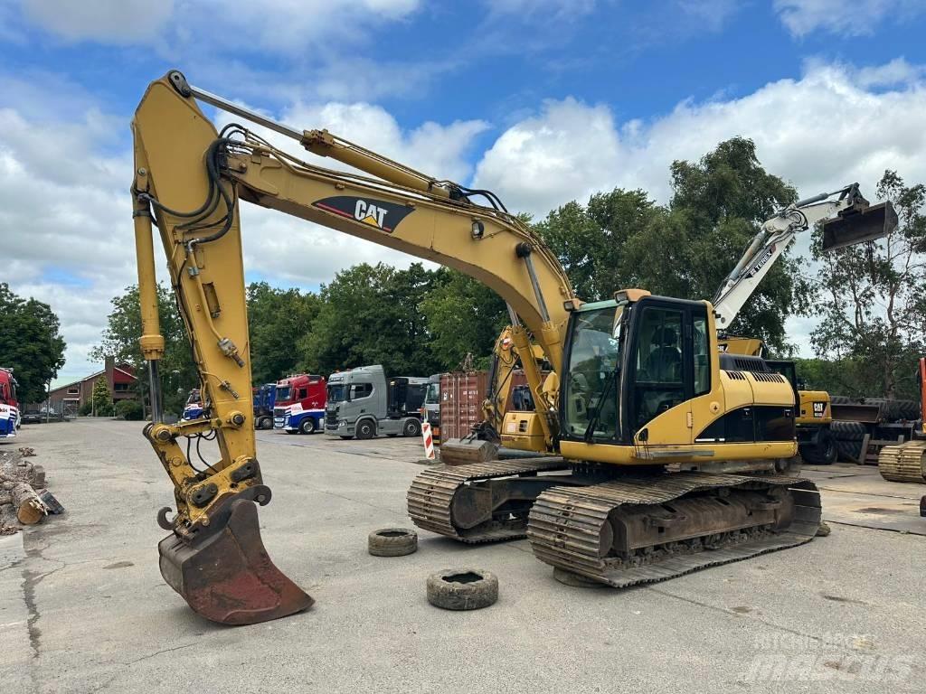 CAT 318 C L Crawler excavators