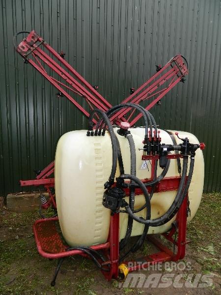 Hardi 900 Trailed sprayers
