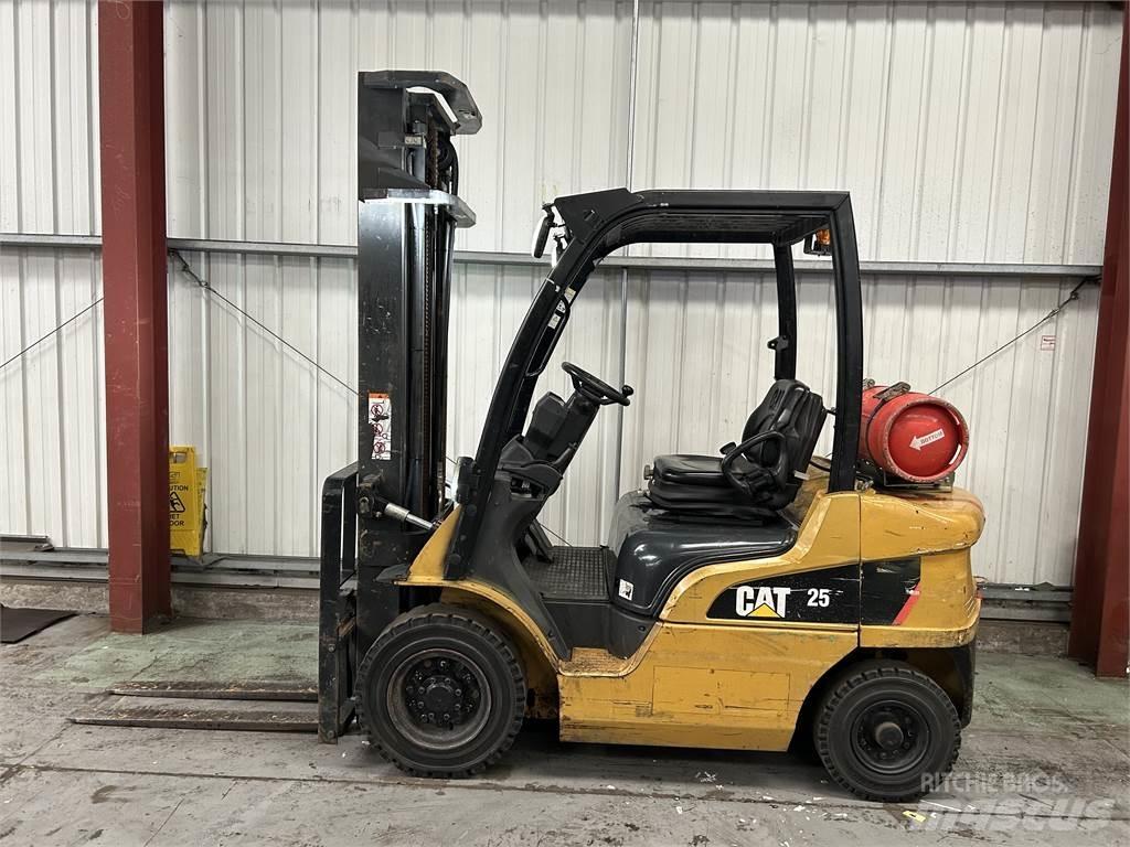 CAT GP25N LPG trucks