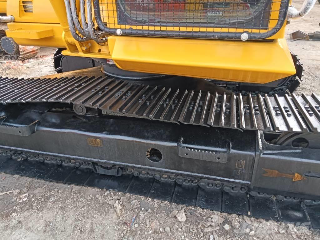 Komatsu PC 130 Crawler excavators