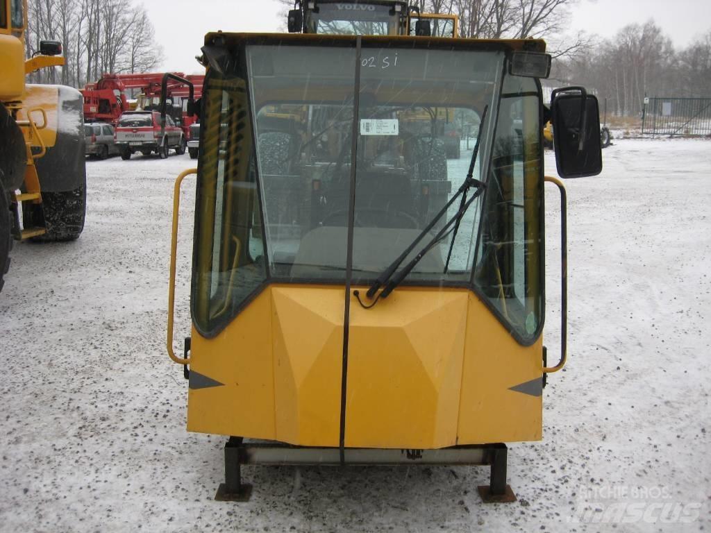 Zettelmeyer 802SI Cabins and interior