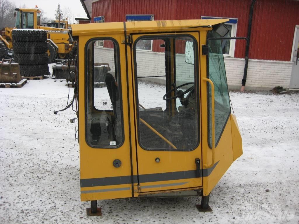 Zettelmeyer 802SI Cabins and interior