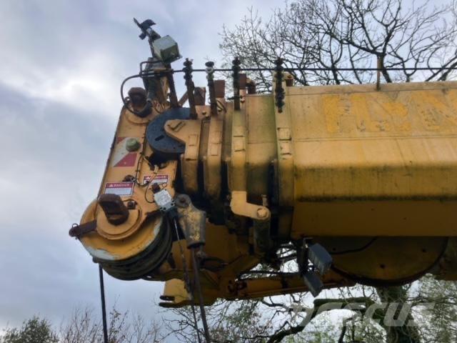 Grove 3050 All terrain cranes