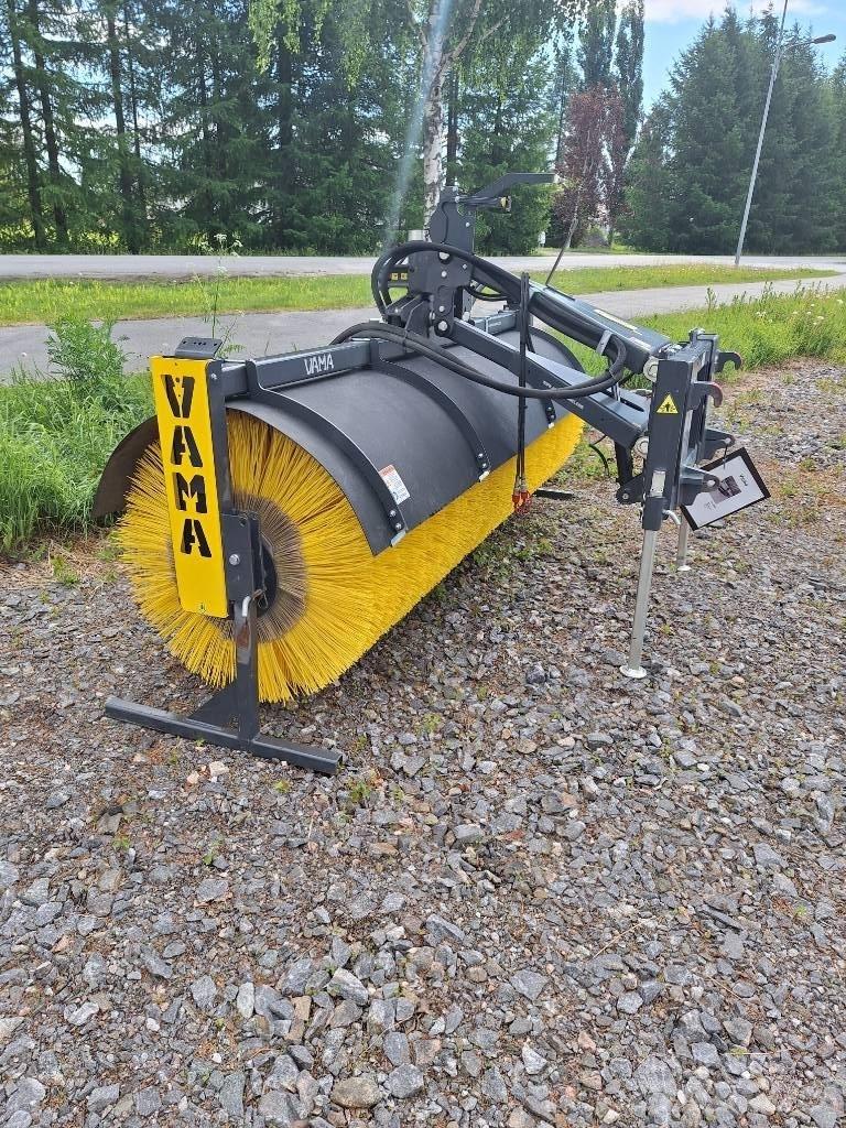 Vama EHA 3000 Sweepers