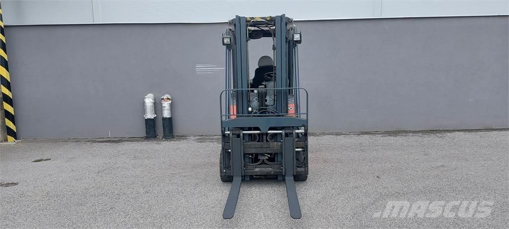 Linde H20 LPG trucks