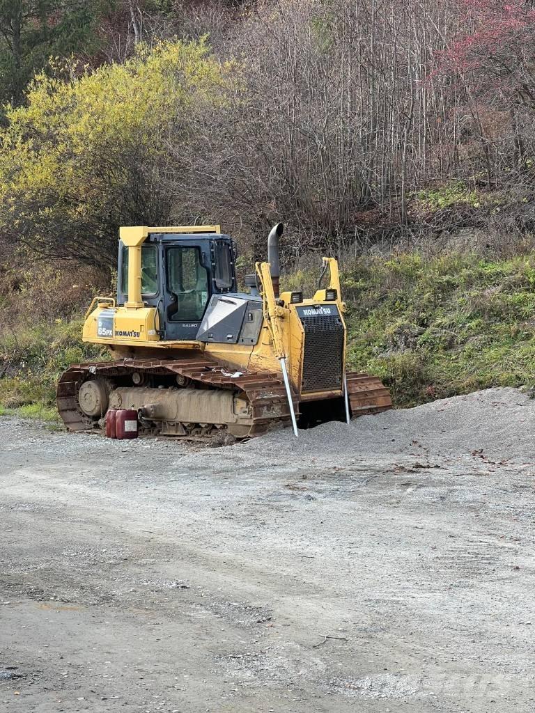 Komatsu D 65 PX Tracks, chains and undercarriage