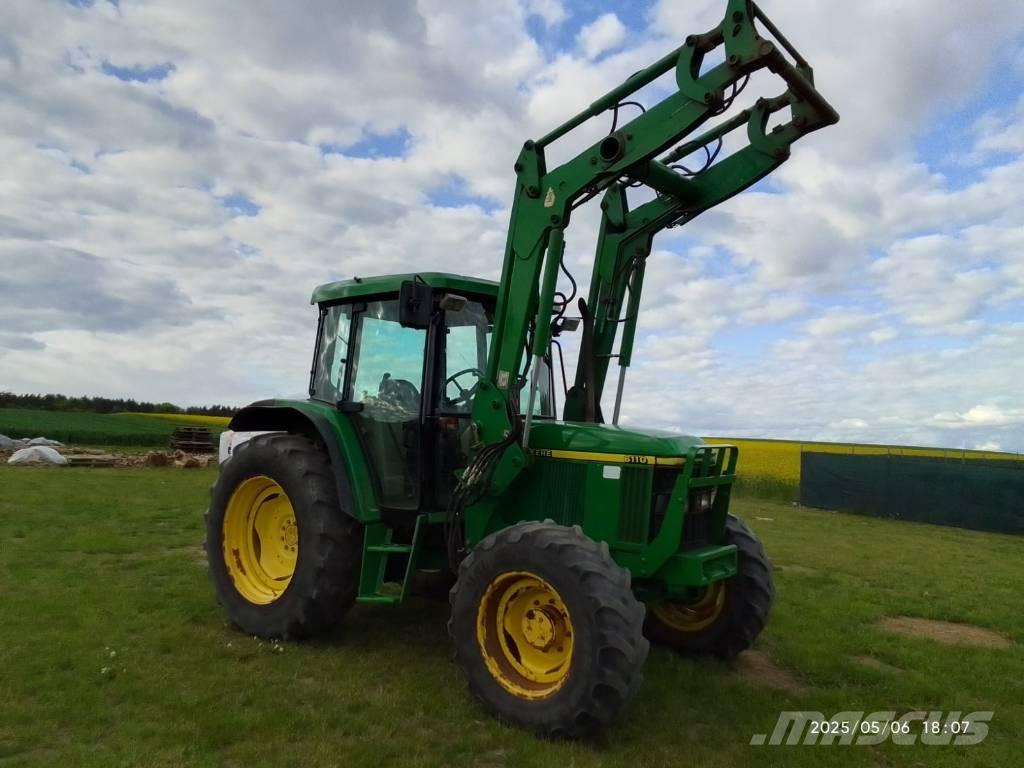 John Deere 6110 SE Tractors