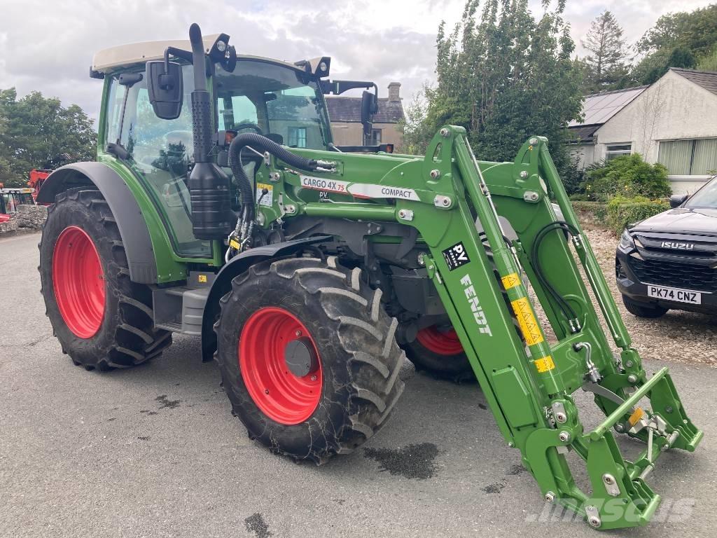 Fendt 211 Tractors