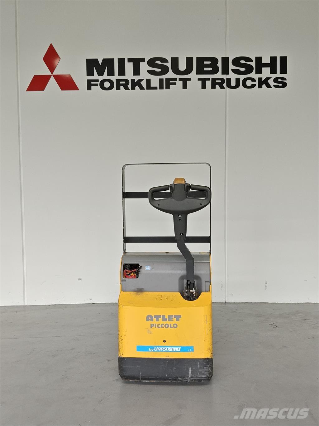 Atlet PLL180 Pedestrian stacker