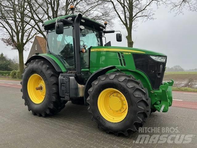 John Deere 7230 R Tractors