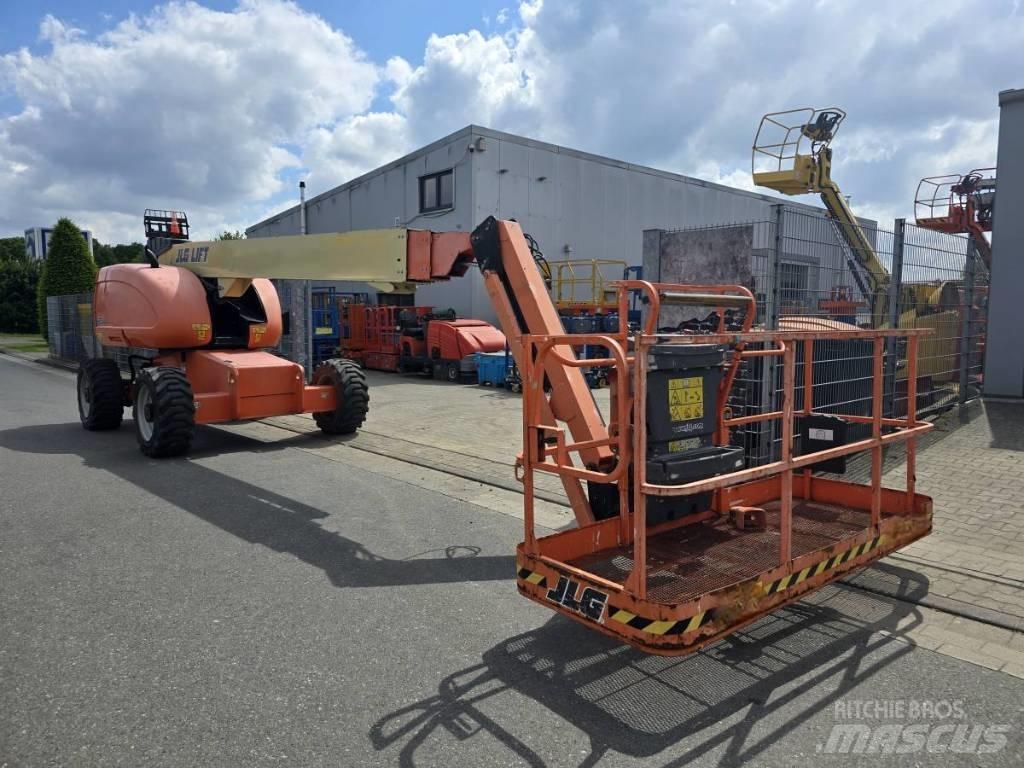 JLG 660 SJ Articulated boom lifts