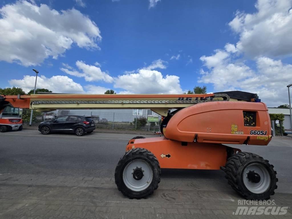 JLG 660 SJ Articulated boom lifts