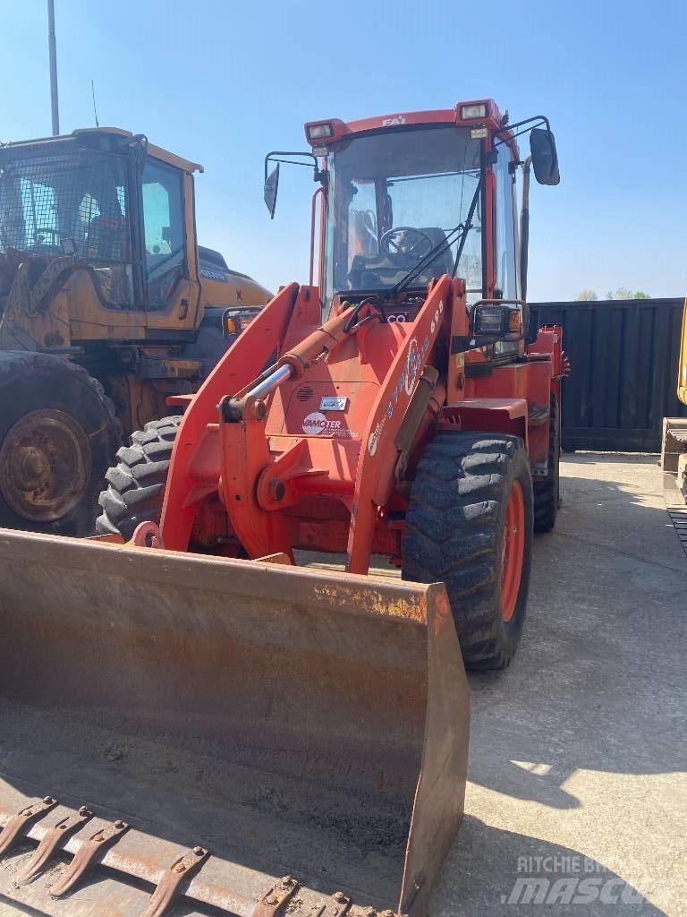 Fai KOMATSU 595s Backhoe loaders