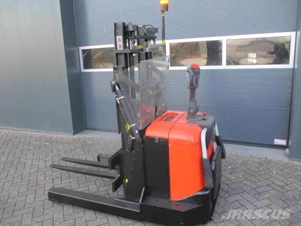 BT SPE120 XRD Low lifter with platform