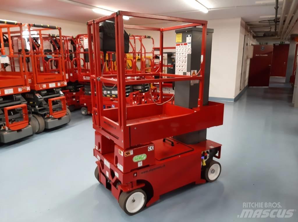 SkyJack SJ12 E Vertical mast lifts
