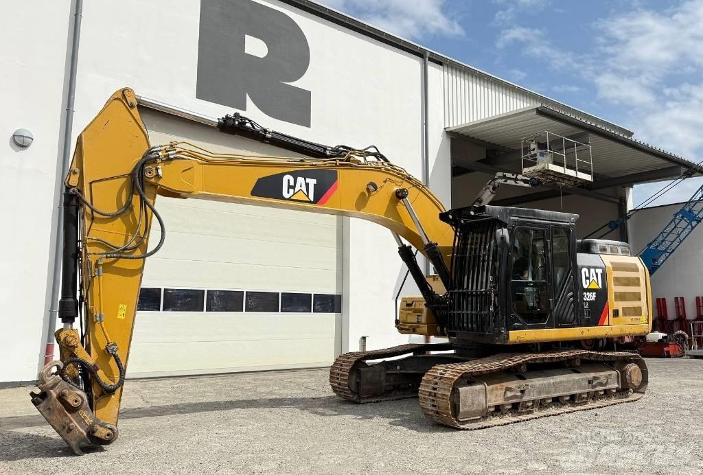 CAT 326 F Crawler excavators