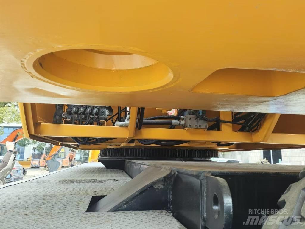 Sany STC750 Hoists, winches and material elevators