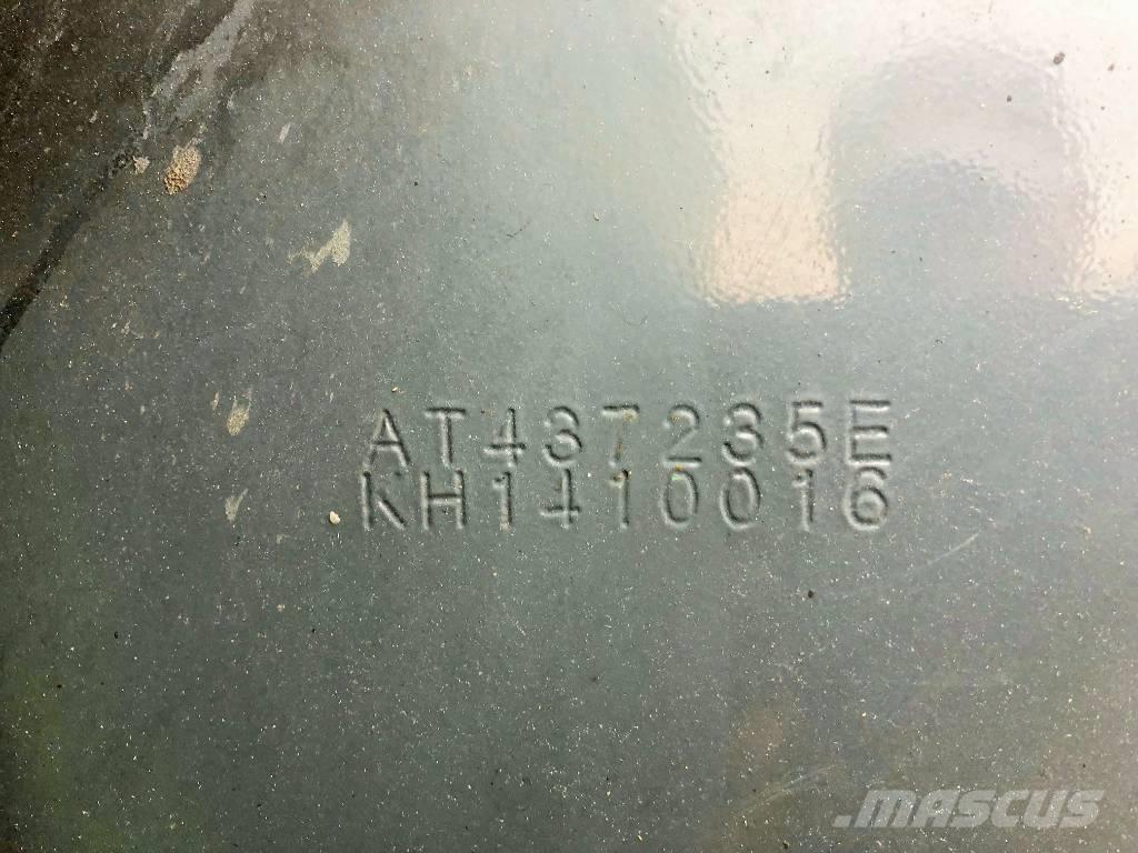 John Deere 903M Feller bunchers