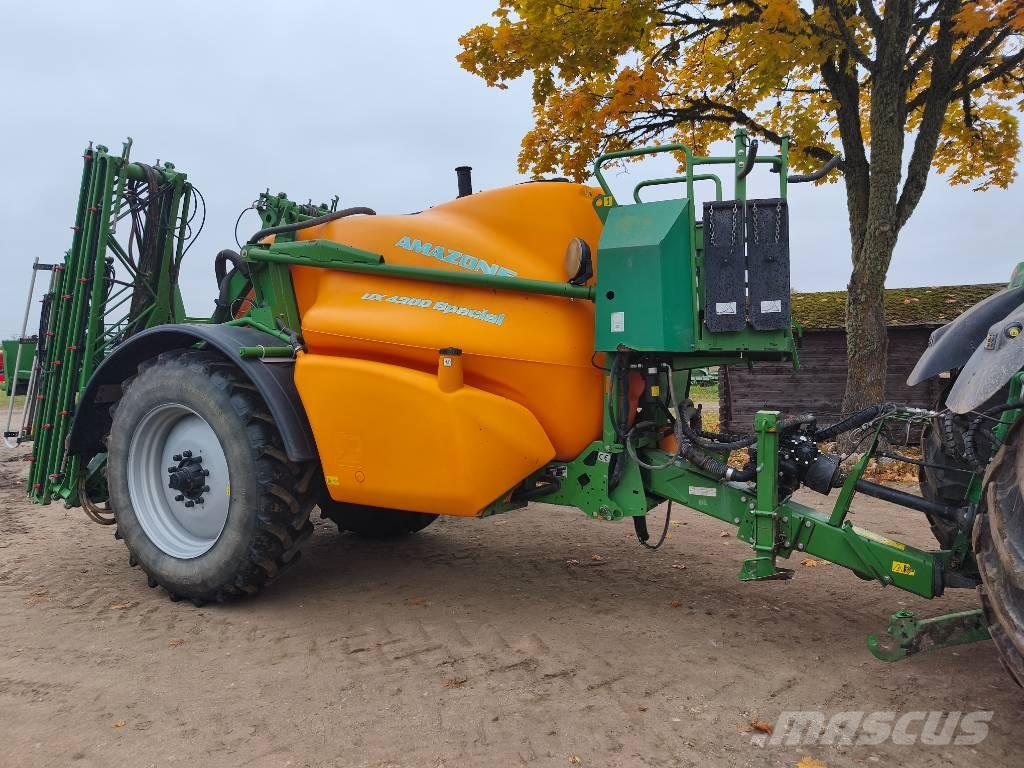 Amazone UX 4200 Trailed sprayers