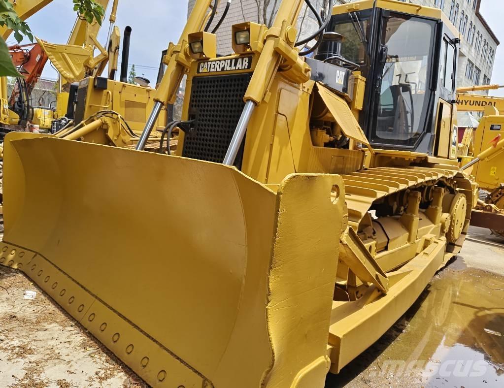 CAT D 7 G Graders
