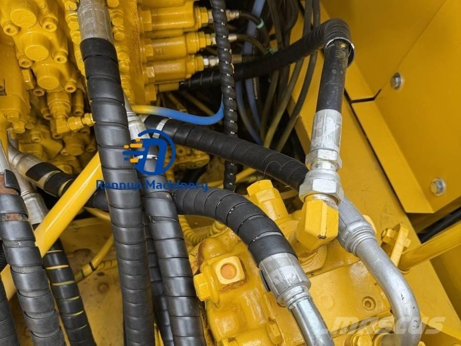 Komatsu PC 300 Crawler excavators