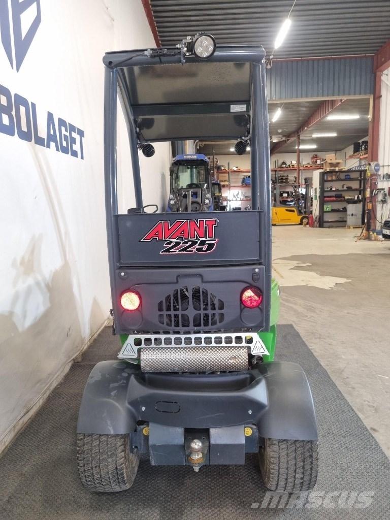 Avant 225 Multi purpose loaders
