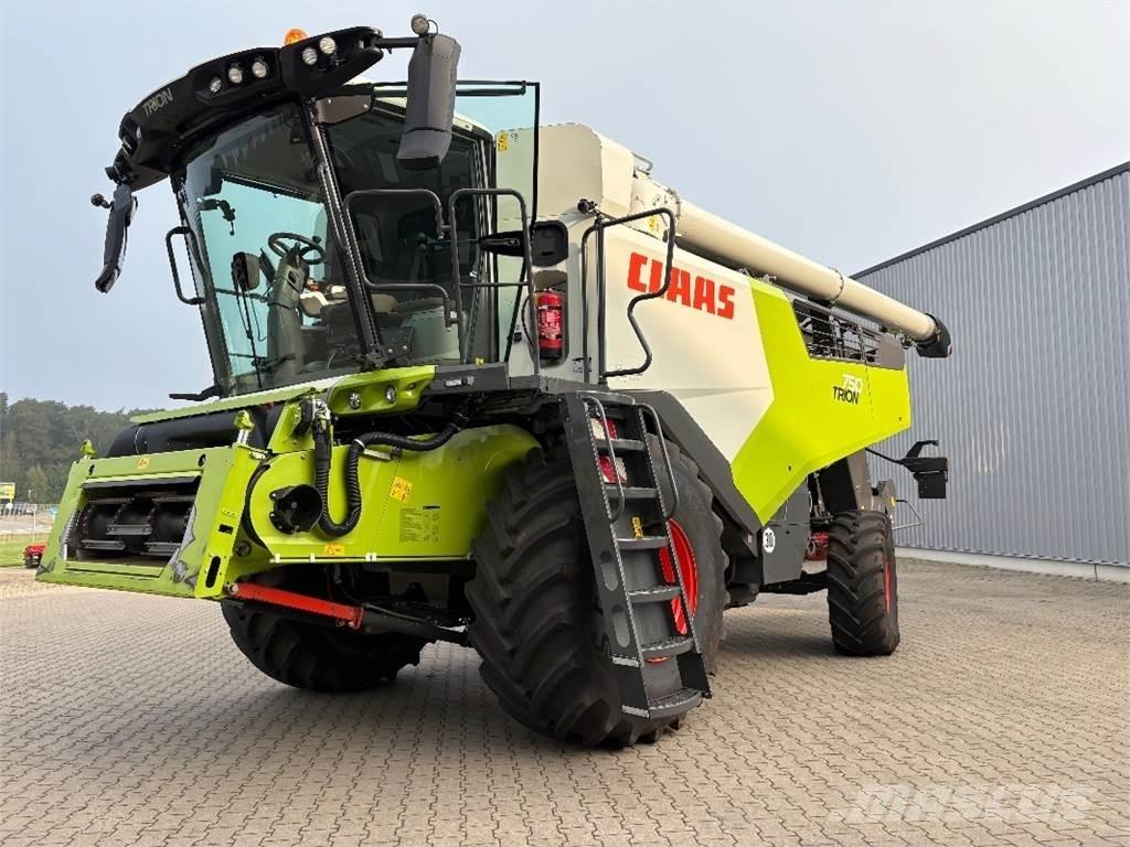 CLAAS TRION 750 Combine harvesters