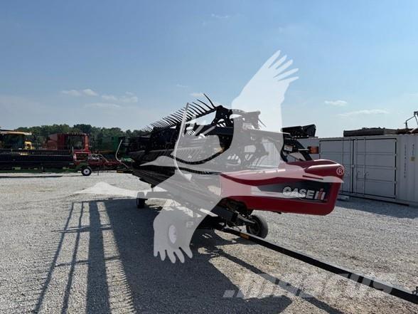 Case IH 2162 Combine harvester heads