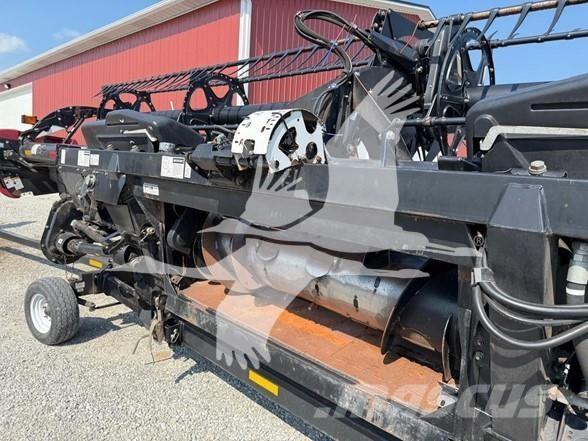 Case IH 2162 Combine harvester heads