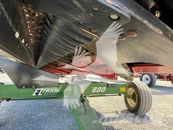 Case IH 3020 Combine harvester heads