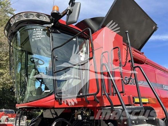 Case IH 5130 Combine harvesters