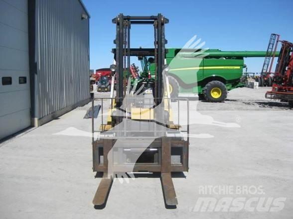 CAT DP40KL Diesel trucks