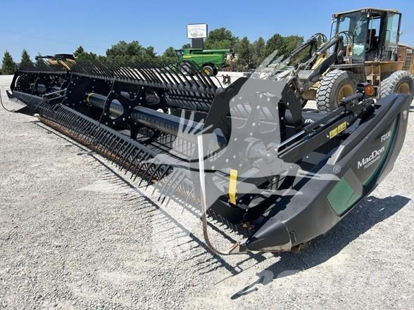 MAC DON FD130 Combine harvester heads