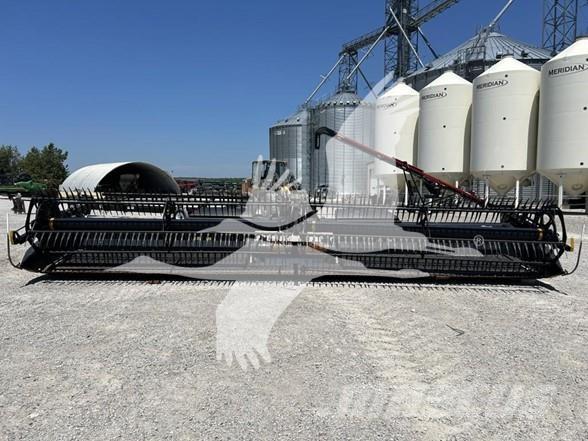 MAC DON FD130 Combine harvester heads