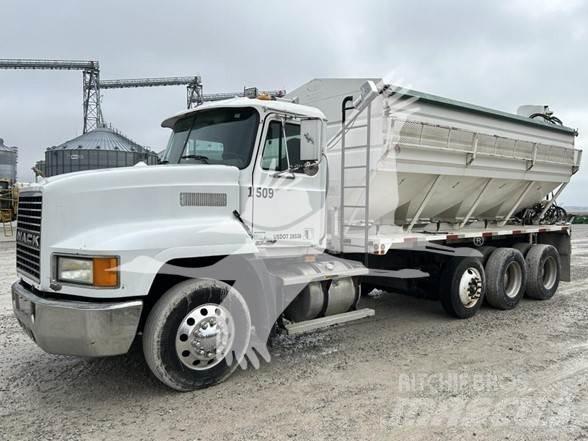 Mack CH613 Construction - Others