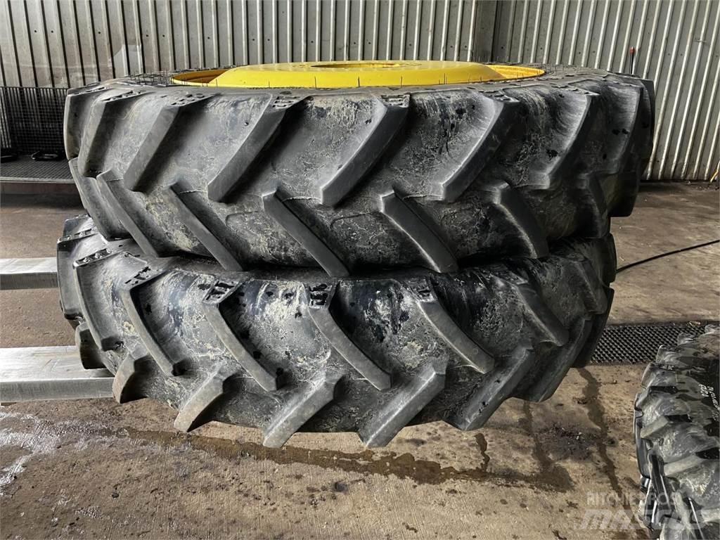 BKT 270/95R32 Tyres, wheels and rims
