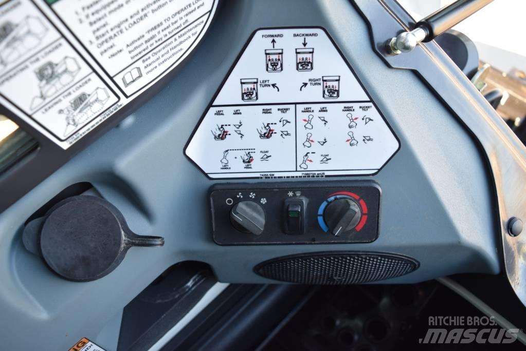 Bobcat S 750 Skid steer loaders