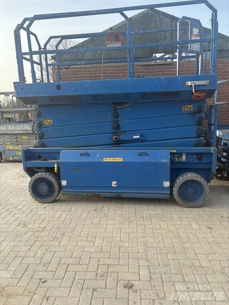  H.A.B S152 12e Scissor lifts