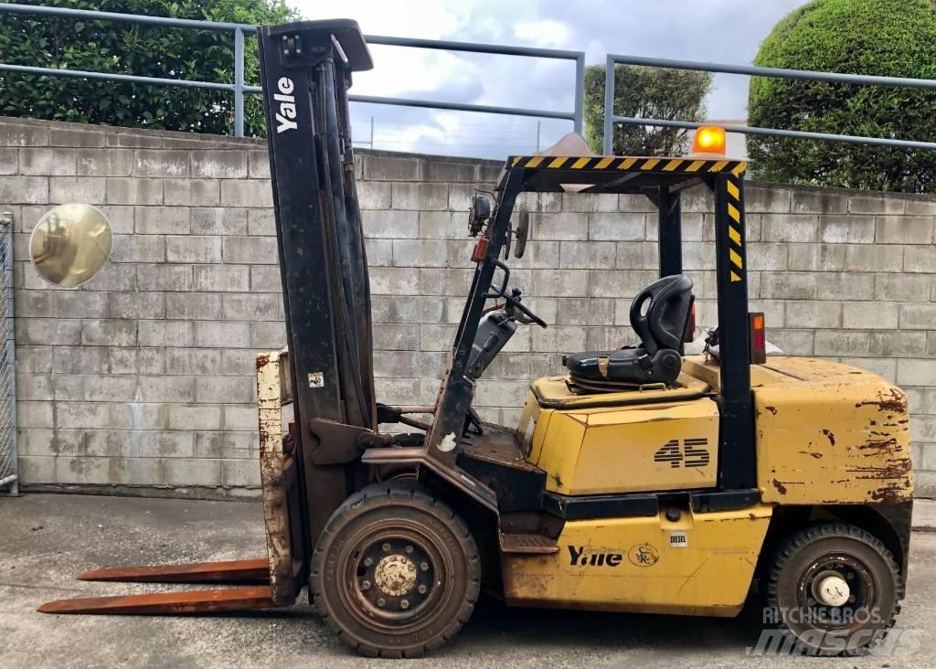 Yale GDP45MH Diesel trucks