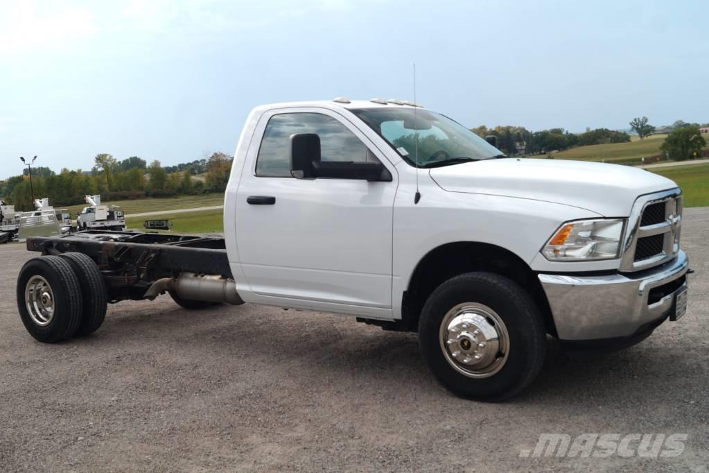 RAM 3500 TRADESMAN Chassis Cab trucks