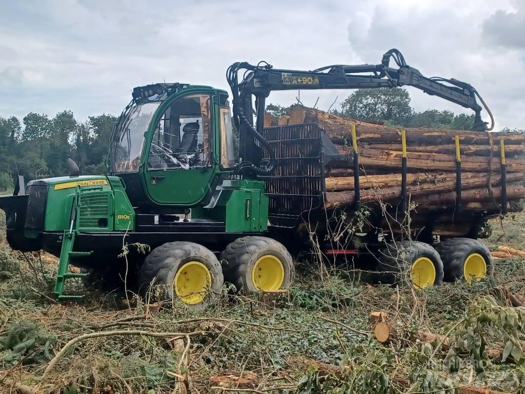 John Deere 810 E Forwarders